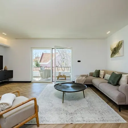 Апартаменты Deluxe Monte *