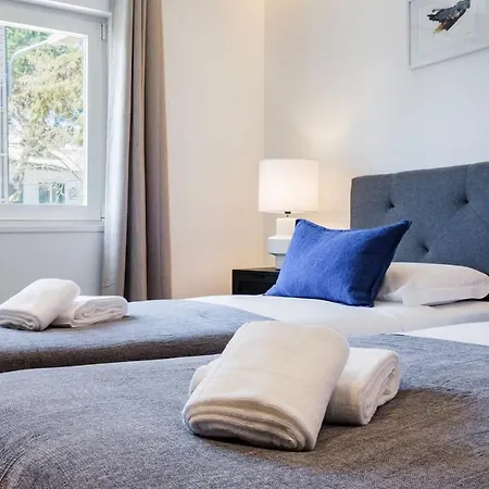 Deluxe Monte Apartment